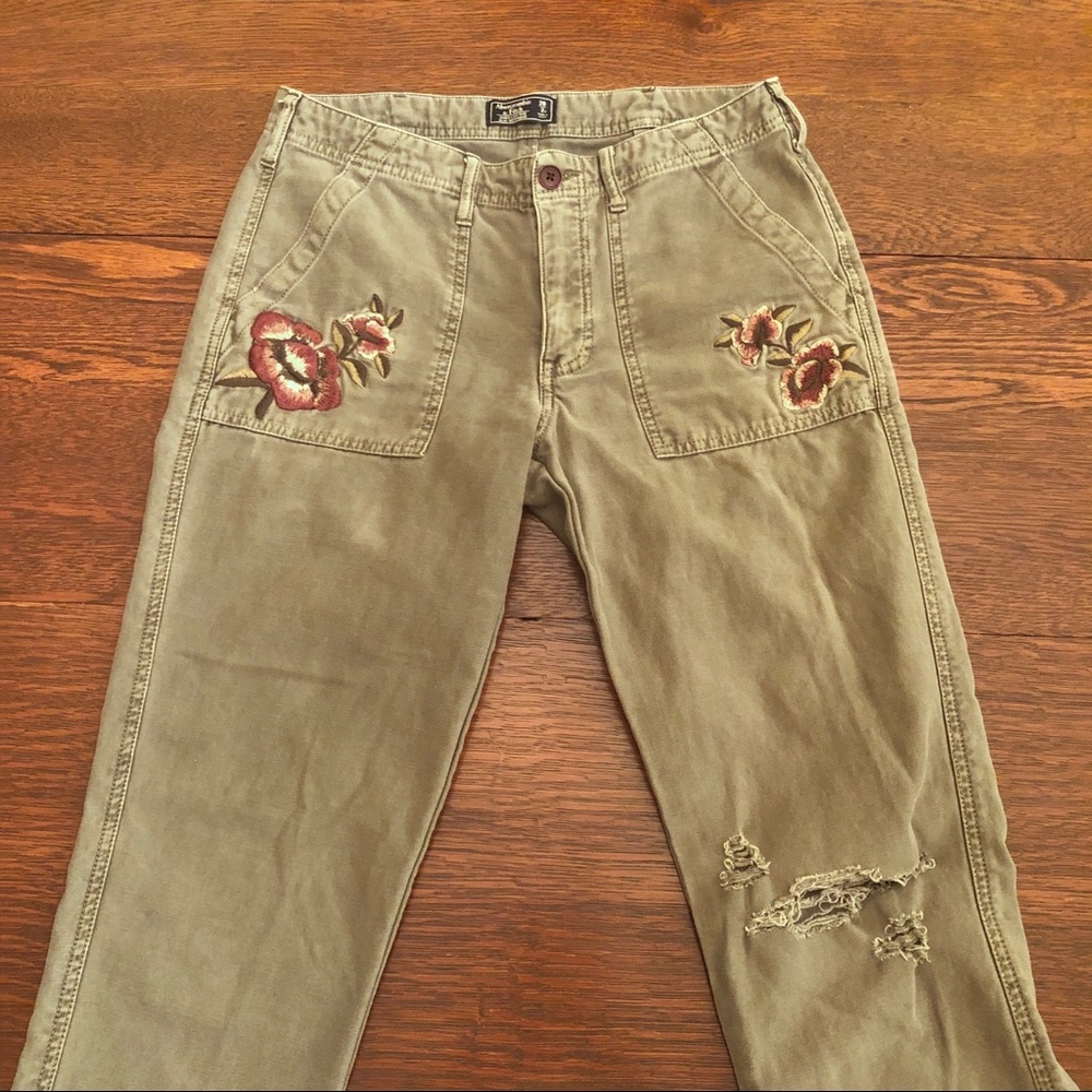 Abercrombie & Fitch Boyfriend Jeans